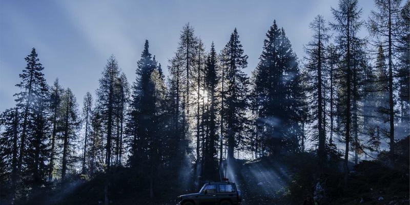 打破数据孤岛:如何通过工业物联网协议实现跨品牌数控机床的统一监控与智能管理