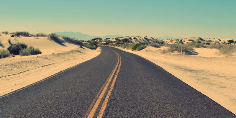 精密之巅:数控设备如何攻克医疗器械微细加工的核心挑战?