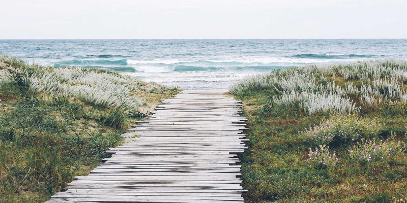 精密零件加工新战场：数控机床如何破解新能源汽车制造的核心挑战？